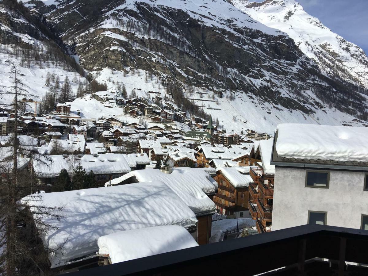 Haus Colmar Apartment Zermatt Bagian luar foto
