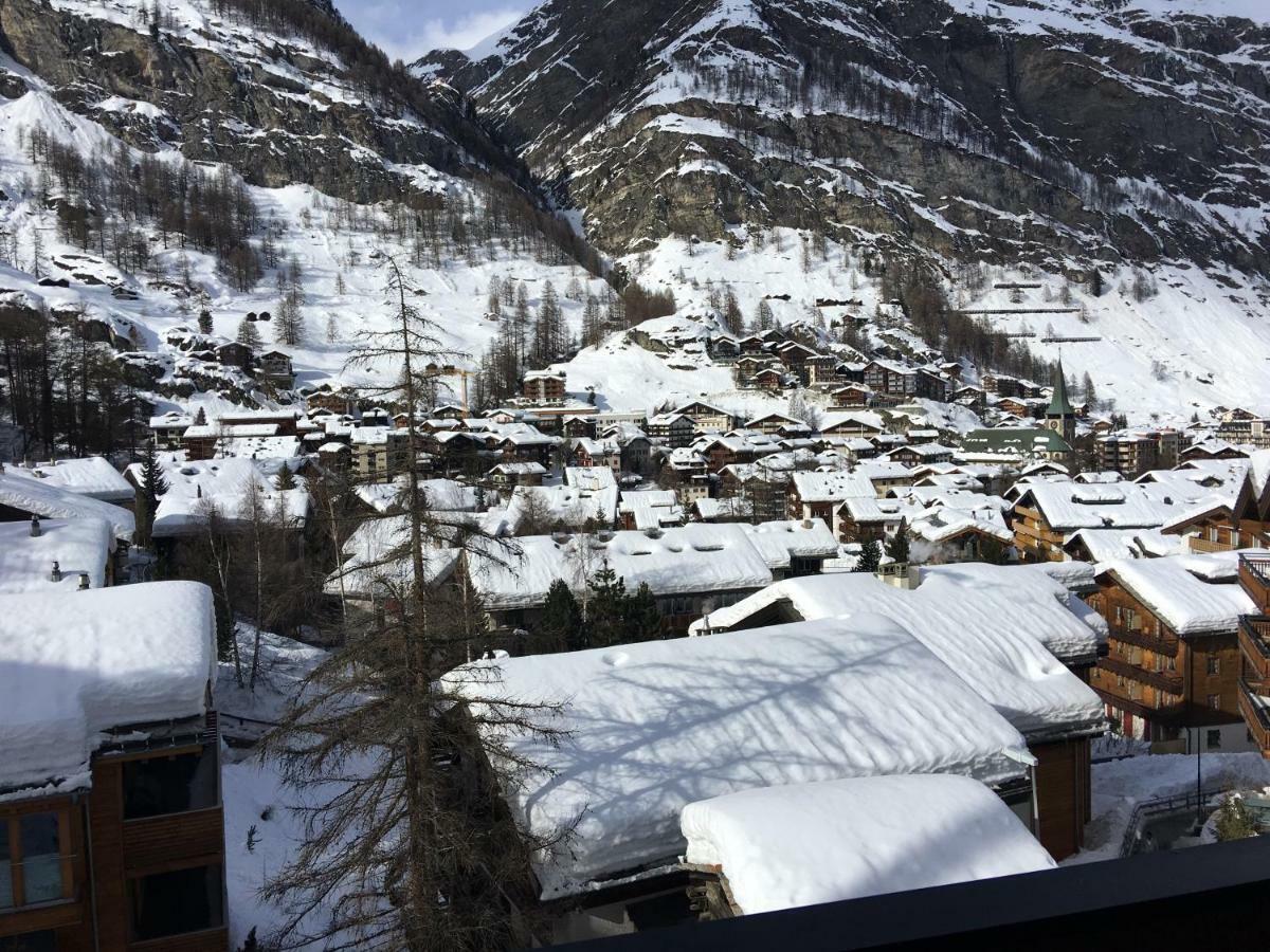 Haus Colmar Apartment Zermatt Bagian luar foto