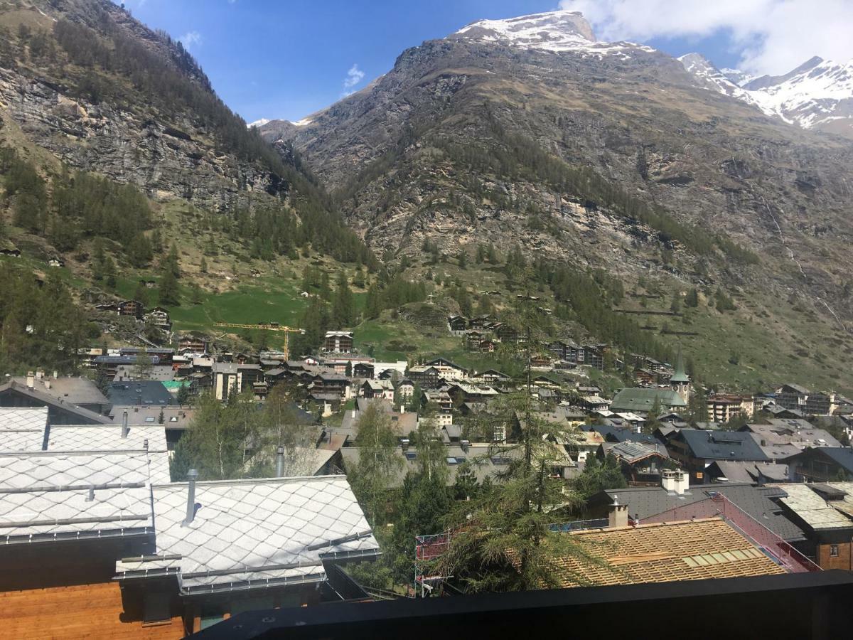 Haus Colmar Apartment Zermatt Bagian luar foto