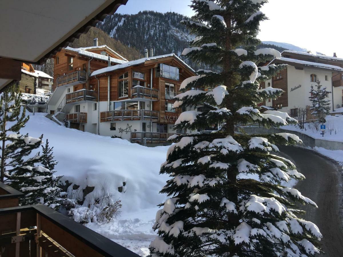 Haus Colmar Apartment Zermatt Bagian luar foto